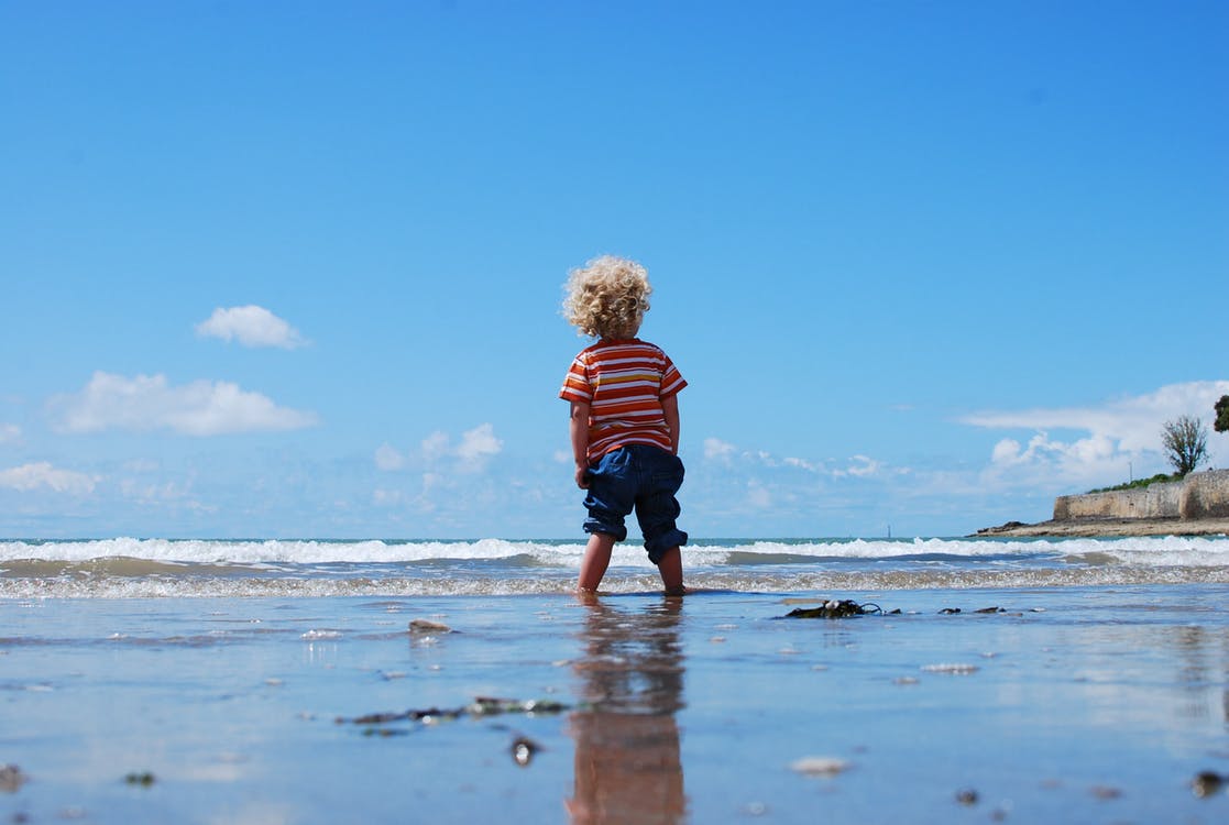 Kind op het strand